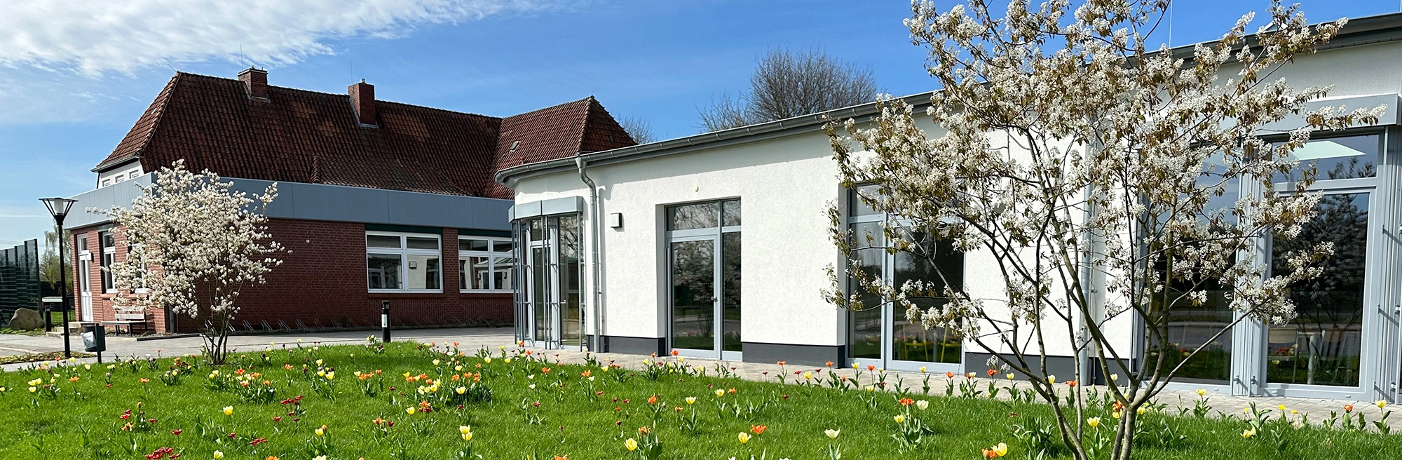 Außenansicht der Grundschule Eydelstedt